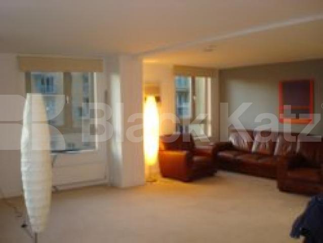 			MUST SEE !!!!!!!, 2 Bedroom, 1 bath, 1 reception Flat			 Buckler Crt Eden Grove, HOLLOWAY